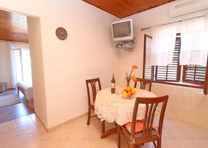 Peselj-studio With Balcony And Sea View 1 * Smokvica (Korcula)